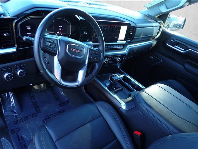 Used 2024 GMC Sierra 1500 SLT w/ SLT Premium Package AWD/4WD image 10