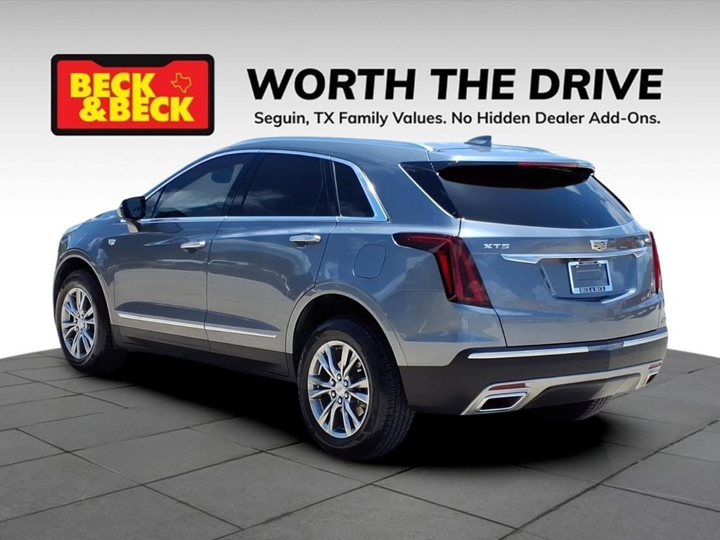Used 2021 Cadillac XT5 Premium Luxury w/ LPO, Floor Liner Package FWD image 7