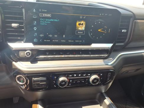 Used 2024 Chevrolet Silverado 2500 High Country w/ High Country Premium Package AWD/4WD image 10