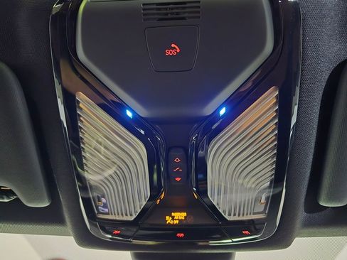 New 2025 BMW 330i xDrive Sedan w/ M Sport Package image 25