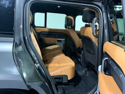 Used 2023 Land Rover Defender 130 SE AWD/4WD image 49