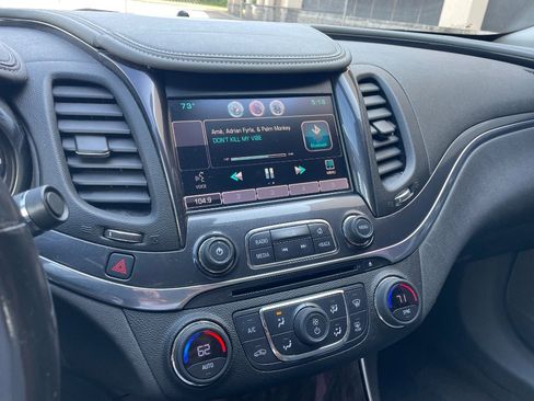 Used 2015 Chevrolet Impala LT FWD image 36