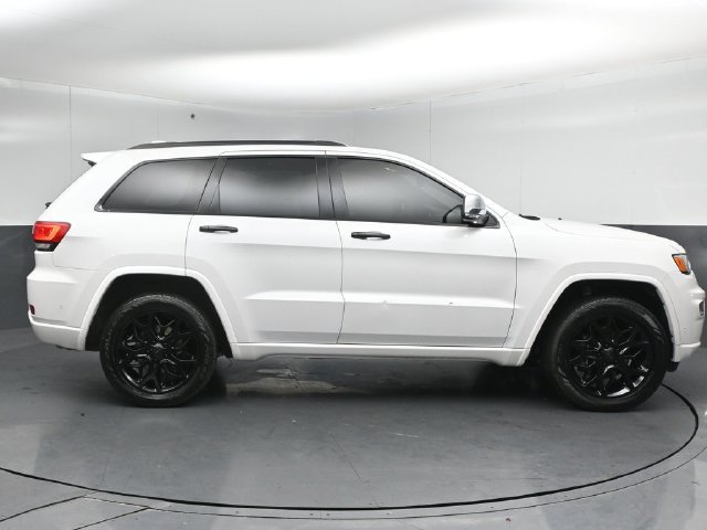 Used 2020 Jeep Grand Cherokee Overland AWD/4WD image 8