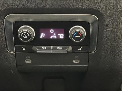 Used 2023 Chevrolet Tahoe Z71 w/ Luxury Package AWD/4WD image 37