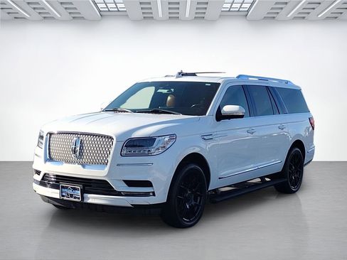 Used 2020 Lincoln Navigator L Reserve w/ Equipment Group 208A Reserve image 7