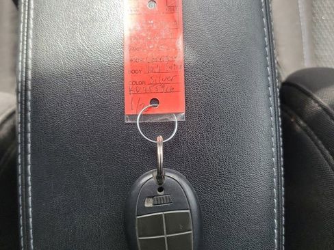 Used 2019 Jeep Cherokee Latitude w/ Popular Appearance Group image 19