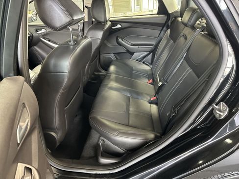 Used 2014 Ford Focus SE w/ Equipment Group 201A FWD image 27