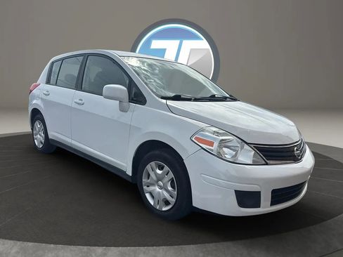 Used 2010 Nissan Versa 1.8 S image 13