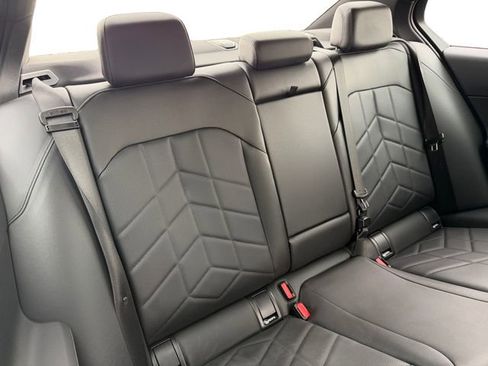 Used 2024 BMW 540i xDrive w/ Premium Package image 25