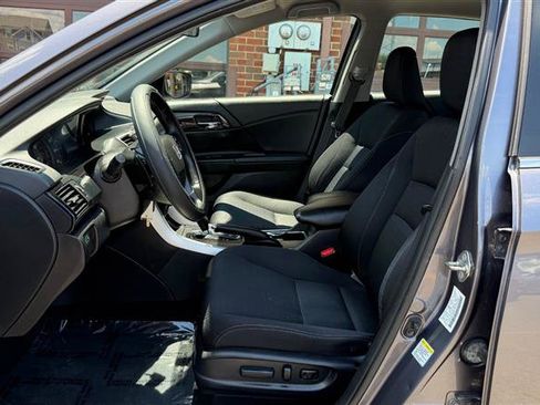 Used 2015 Honda Accord Sport image 26