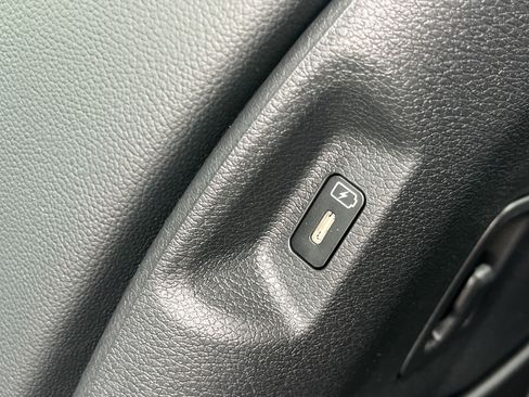 New 2026 Kia Sportage EX w/ EX Panorama Roof Package image 23