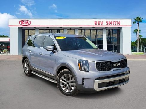 Certified 2024 Kia Telluride LX FWD image 1