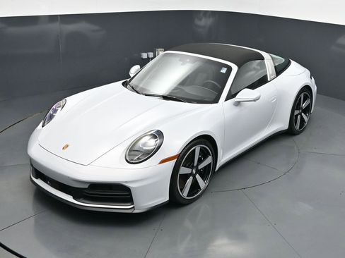 Certified 2026 Porsche 911 Targa 4S AWD/4WD image 15