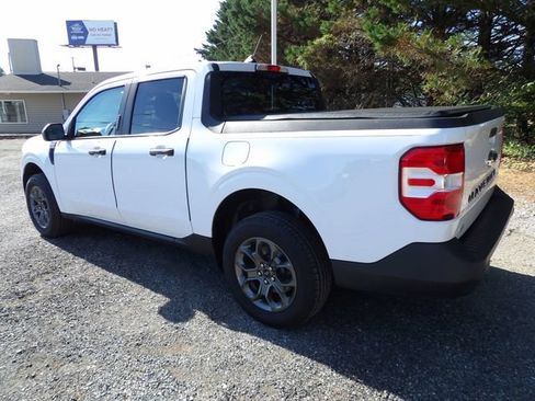 Used 2022 Ford Maverick XLT FWD image 3