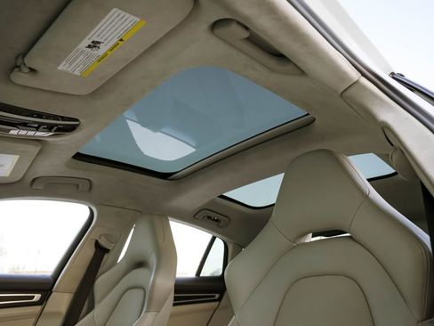 Used 2019 Porsche Panamera GTS w/ Premium Package Plus image 20