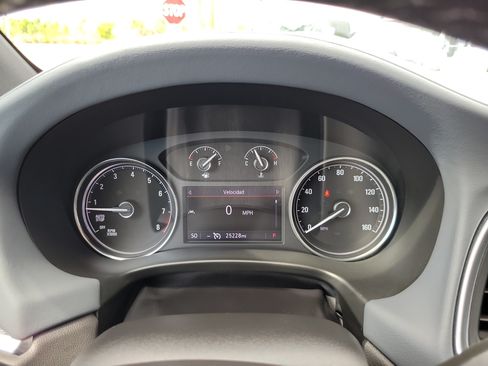 Used 2022 Buick Enclave Essence FWD image 29