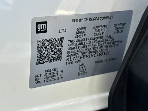 Used 2025 Chevrolet Trax LS FWD image 38