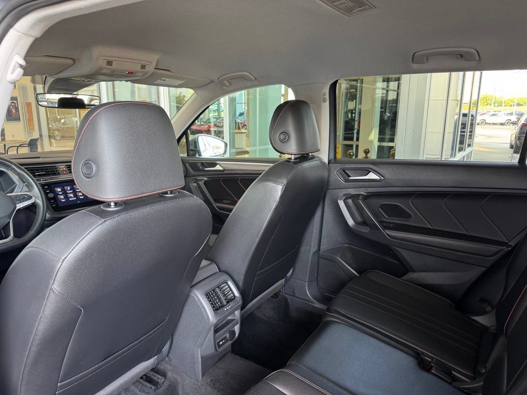 Used 2024 Volkswagen Tiguan Wolfsburg Edition AWD/4WD image 23