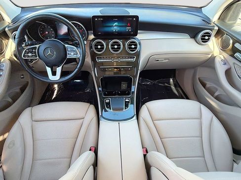 Used 2020 Mercedes-Benz GLC 300 4MATIC w/ Multimedia Package image 16
