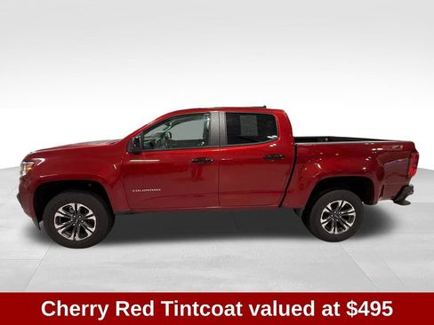 Used 2021 Chevrolet Colorado Z71 AWD/4WD image 3