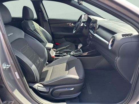 Used 2024 Kia Forte GT-Line w/ GT-Line Premium Package image 16