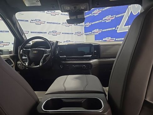 Used 2024 Chevrolet Silverado 2500 LTZ w/ LTZ Premium Package image 25