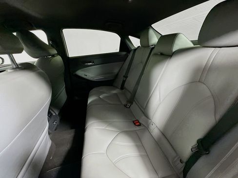 Used 2021 Toyota Avalon XLE image 22