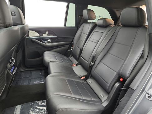 Used 2021 Mercedes-Benz GLS 450 4MATIC image 15