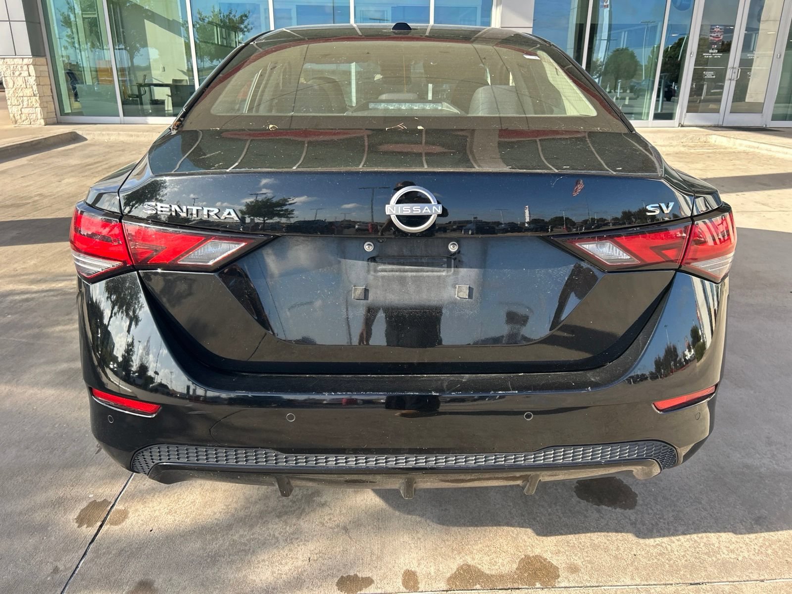 Used 2024 Nissan Sentra SV FWD image 10