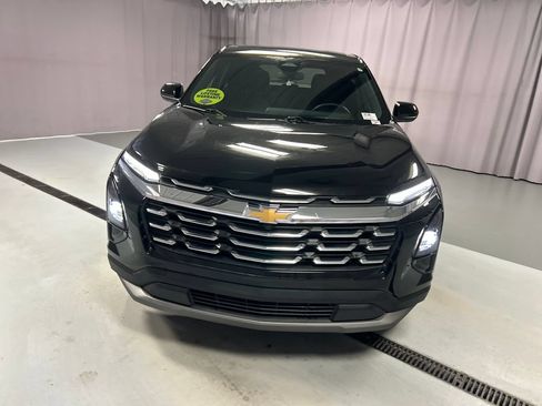 Used 2026 Chevrolet Equinox LT FWD image 2