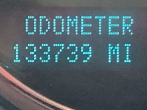 Used 2011 GMC Sierra 2500 SLT w/ SLT Convenience Package image 21