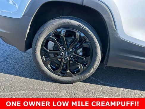 Used 2020 GMC Terrain SLE w/ Elevation Edition image 7