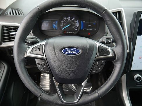 Used 2024 Ford Edge SEL w/ Convenience Package image 19