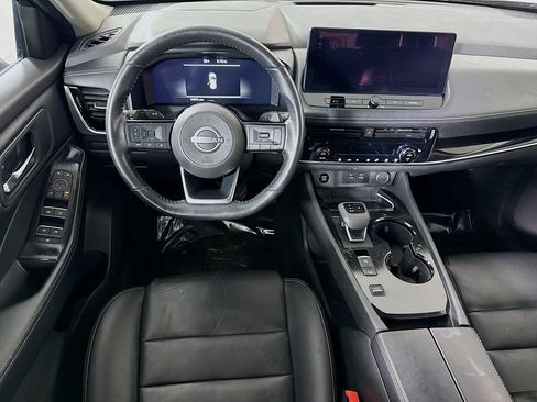 Certified 2024 Nissan Rogue SL FWD image 3