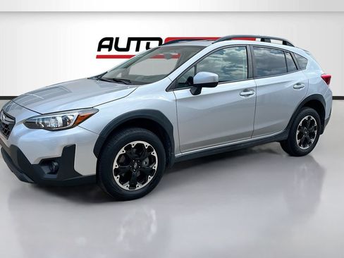 Used 2021 Subaru Crosstrek 2.0i Premium w/ Moonroof Package AWD/4WD image 3