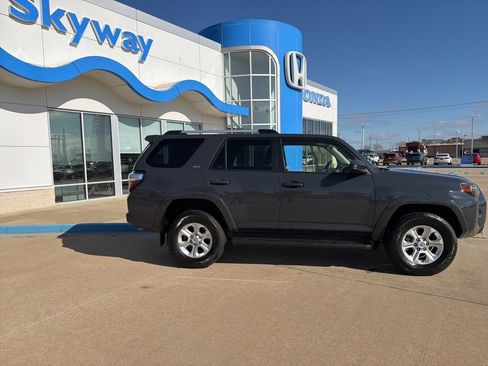 Used 2024 Toyota 4Runner SR5 image 19