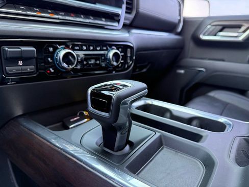 Used 2024 GMC Sierra 1500 SLT w/ SLT Premium Plus Package image 19