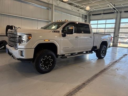 Used 2022 GMC Sierra 3500 Denali image 1