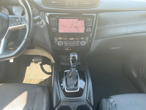 Used 2018 Nissan Rogue SL FWD image 20