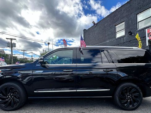 Used 2023 Lincoln Navigator L Reserve AWD/4WD image 8