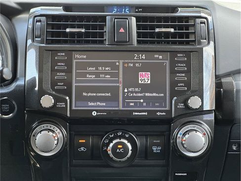 Used 2022 Toyota 4Runner TRD Off-Road Premium AWD/4WD image 24