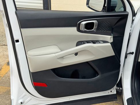 Used 2025 Kia Sorento EX w/ Panoramic Sunroof Package FWD image 45