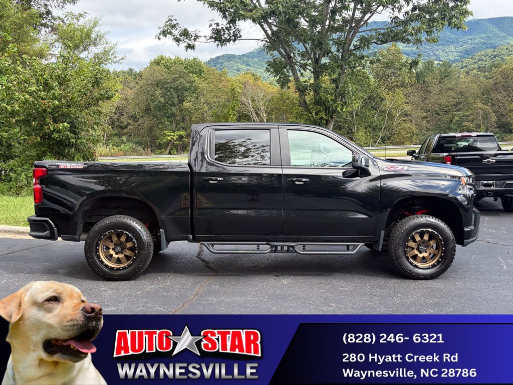 Used 2021 Chevrolet Silverado 1500 LT Trail Boss w/ Convenience Package II AWD/4WD image 2
