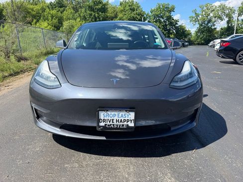 Used 2019 Tesla Model 3 AWD/4WD image 2