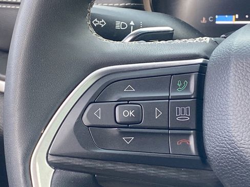 Used 2024 Jeep Grand Cherokee L Laredo image 31