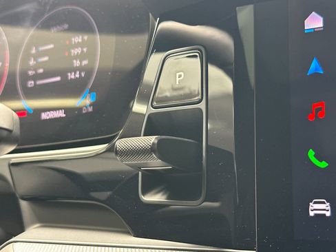 Certified 2025 Porsche Cayenne image 24