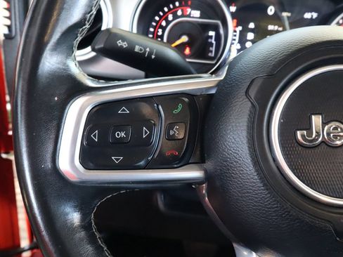 Used 2019 Jeep Wrangler Unlimited Sahara w/ Uconnect 4C Nav & Sound Group AWD/4WD image 25