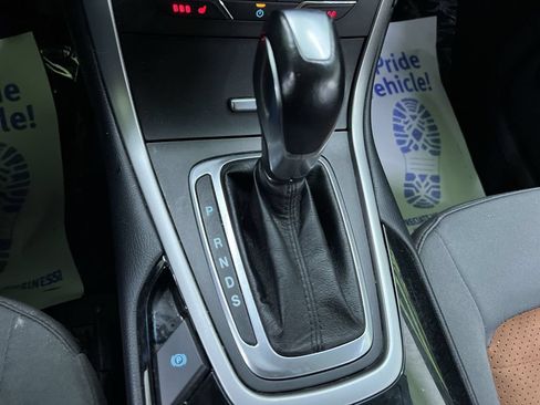 Used 2018 Ford Edge SEL w/ Equipment Group 201A AWD/4WD image 25