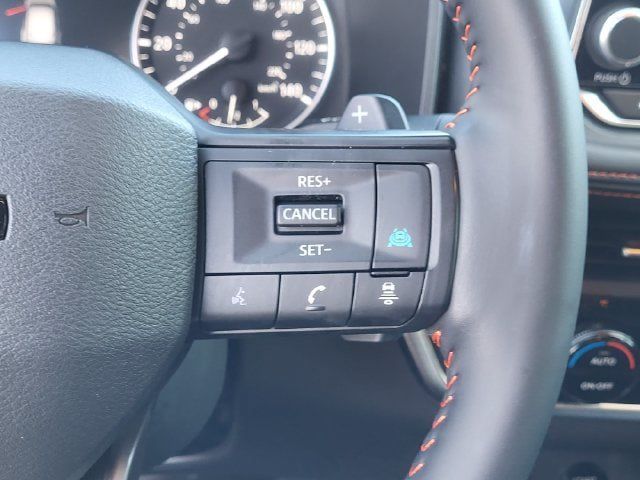Used 2025 Nissan Rogue SV AWD/4WD image 16