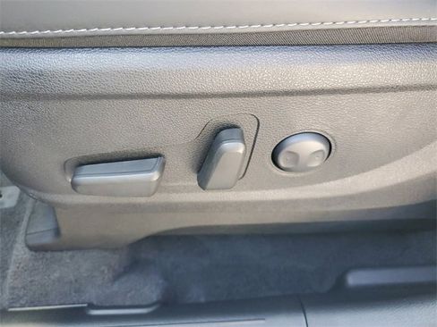 New 2025 Kia Telluride S image 25